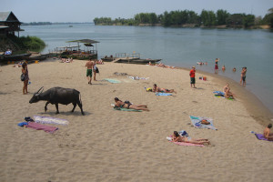 Beach on Don Det